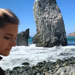 Eva Elfie en 'Team Skeet' Preciosa en la playa (Miniatura 1)