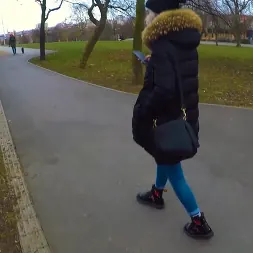 Eva Elfie en 'Team Skeet' Le hice una mamada a una fan en público (Miniatura 4)