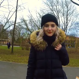 Eva Elfie en 'Team Skeet' Le hice una mamada a una fan en público (Miniatura 12)