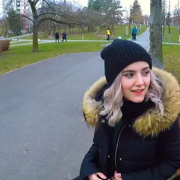 Eva Elfie en 'Team Skeet' Le hice una mamada a una fan en público (Miniatura 16)