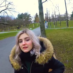 Eva Elfie en 'Team Skeet' Le hice una mamada a una fan en público (Miniatura 20)