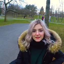 Eva Elfie en 'Team Skeet' Le hice una mamada a una fan en público (Miniatura 24)