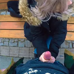 Eva Elfie en 'Team Skeet' Le hice una mamada a una fan en público (Miniatura 40)