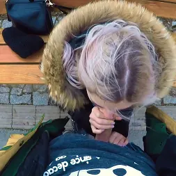 Eva Elfie en 'Team Skeet' Le hice una mamada a una fan en público (Miniatura 48)
