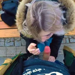 Eva Elfie en 'Team Skeet' Le hice una mamada a una fan en público (Miniatura 56)