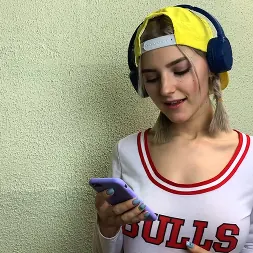 Eva Elfie en 'Team Skeet' Mi pasatiempo extraño favorito (Miniatura 1)