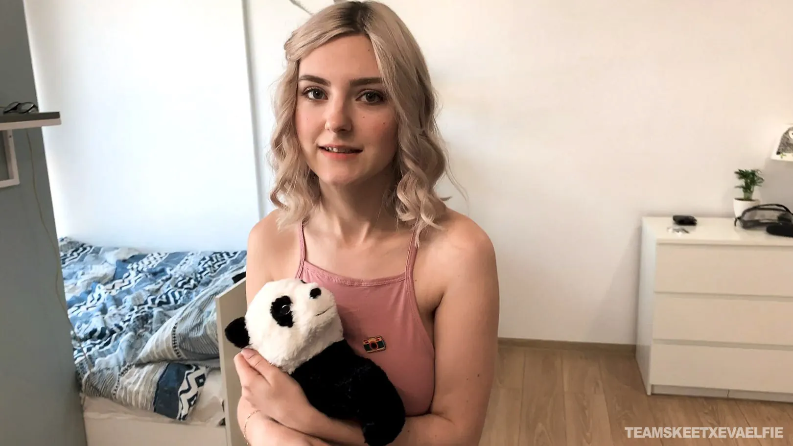 Eva Elfie in 'Sharpening My Blowjob Skills' from 'Team Skeet' (Photo 9) Team Skeet 'Sharpening My Blowjob Skills' starring Eva Elfie (Photo 9)