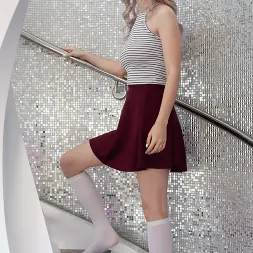 Eva Elfie en 'Team Skeet' Jóvenes hábiles (Miniatura 1)