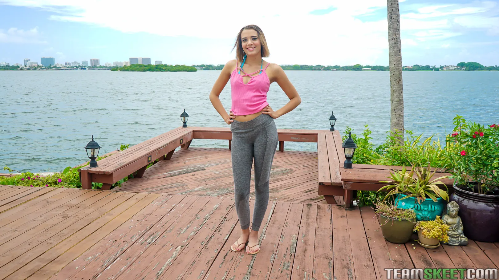 Team Skeet 'Los profesores de salud acumulan carga' protagonizando Eve Ellwood (foto 1)