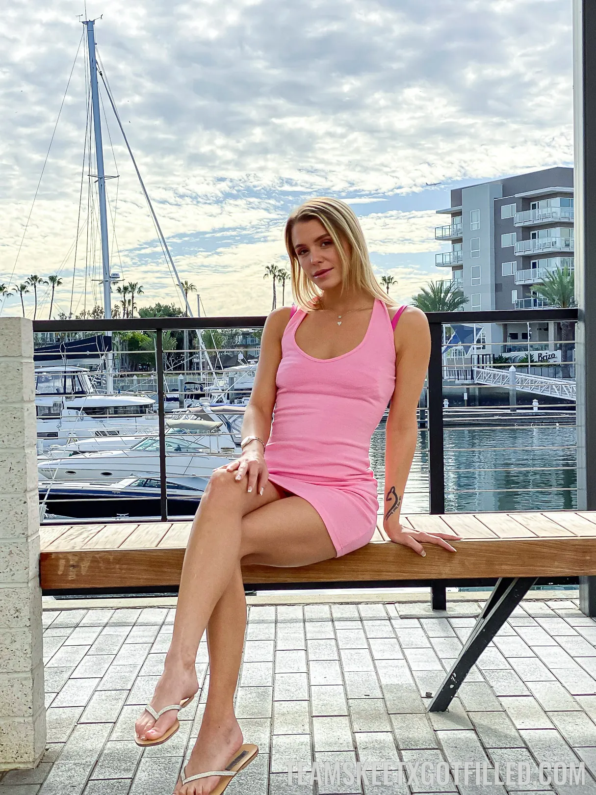 Team Skeet 'No Payne, No Gain' starring Evelyn Payne (Photo 1)