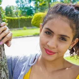 Evelyn Suarez en 'Team Skeet' Trabajando su coño latino (Miniatura 18)