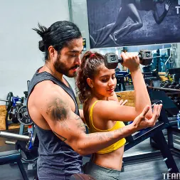Evelyn Suarez en 'Team Skeet' Trabajando su coño latino (Miniatura 54)