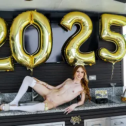 ExplicitKait en 'Team Skeet' Un inicio explícito de Año Nuevo (Miniatura 21)