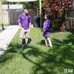 Freya von Doom en El golpe de Freya en el entretiempo (foto 1) Freya von Doom en 'Team Skeet' El golpe de Freya en el entretiempo (Miniatura 1)