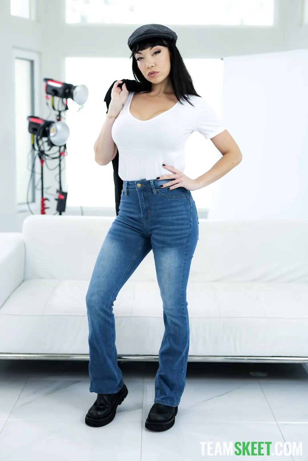 Team Skeet 'Una sesión de fotos sexy se convierte en un despertar lésbico' protagonizando Freya von Doom (foto 32)