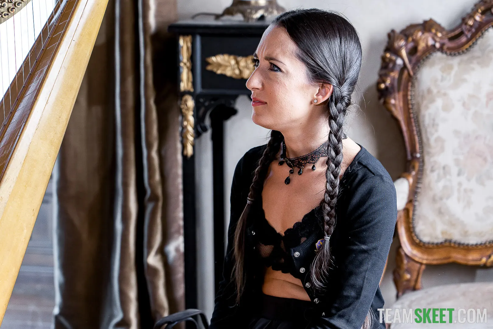 Team Skeet 'Miércoles (lanzamiento de las características del reptil)' protagonizando Freya von Doom (foto 69)