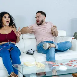 Gabriela Lopez en 'Team Skeet' La lista de tareas pendientes de la casa (Miniatura 6)