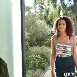 Gia Gelato en 'Team Skeet' Bañándola de lujuria (Miniatura 14)