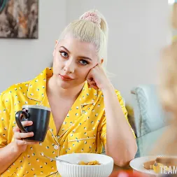 Gia OhMy en 'Team Skeet' La locura del fútbol (Miniatura 24)