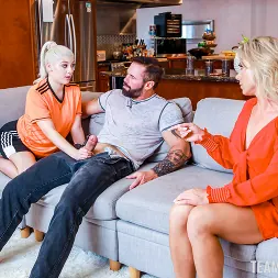 Gia OhMy en 'Team Skeet' La locura del fútbol (Miniatura 44)