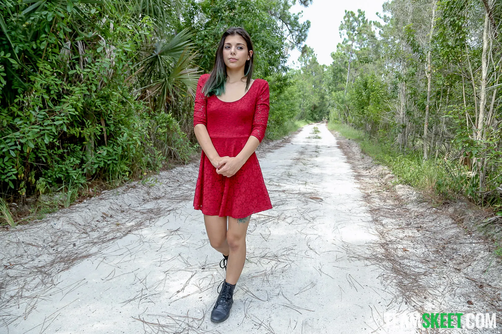 Team Skeet 'Lust In The Barn' starring Gina Valentina (Photo 1)