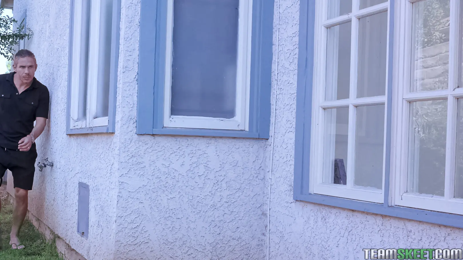 Team Skeet 'The Neighboors Daughter' starring Gina Valentina (Photo 8)