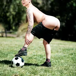 Gypsy Rose in 'Team Skeet' A Friend With Big, Big Benefits (Thumbnail 12)