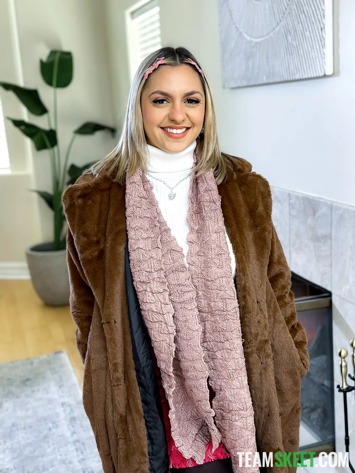 Team Skeet 'Baby, It's Cold Outside, But I'll Make it Hot for You' starring Gypsy Rose (Photo 1)