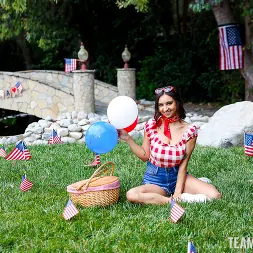 Hailey Rose in 'Team Skeet' Red, White, and Screw (Thumbnail 8)