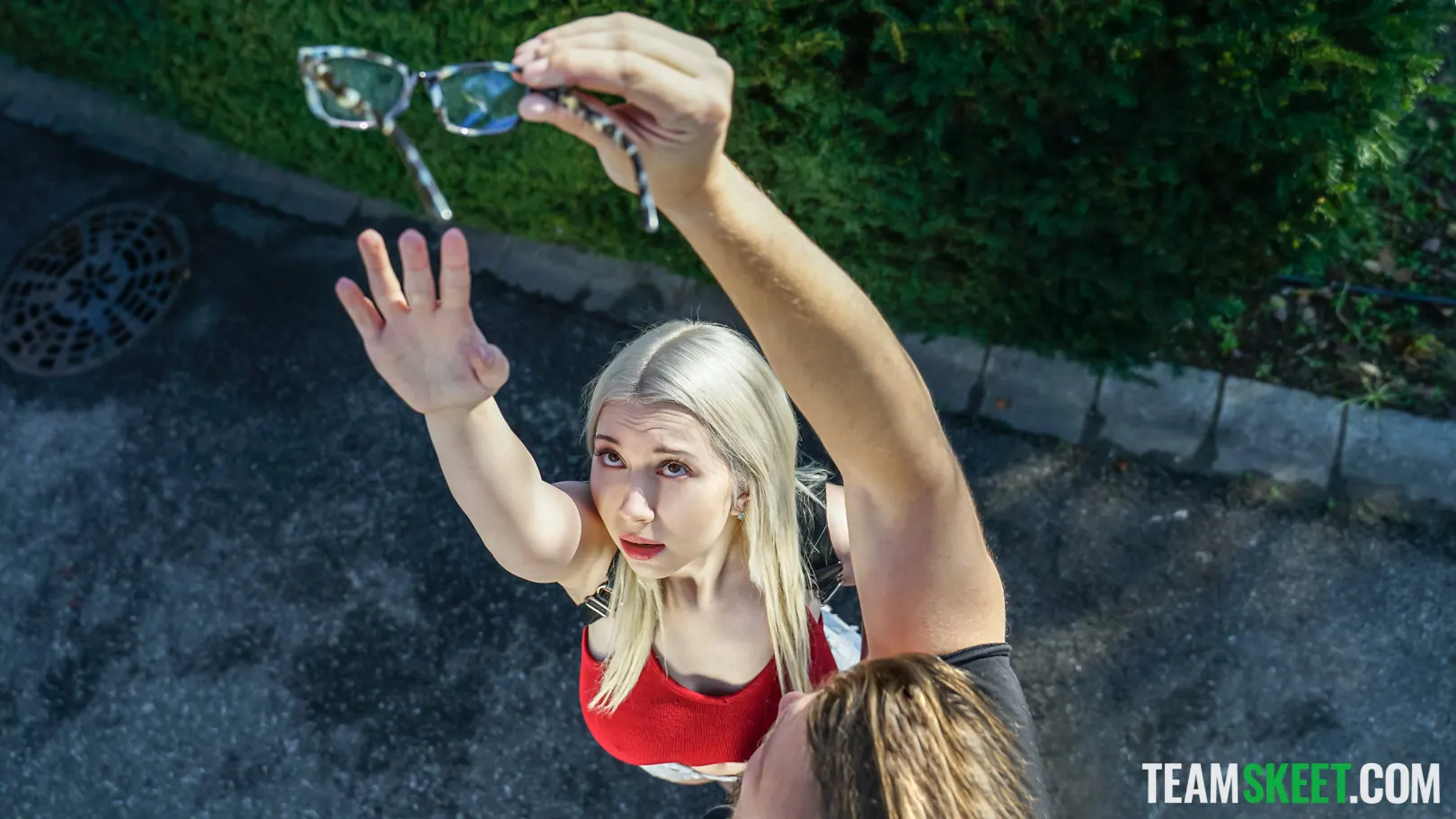 Team Skeet 'Putas que montan pollas' protagonizando Harlowe Blue (foto 16)