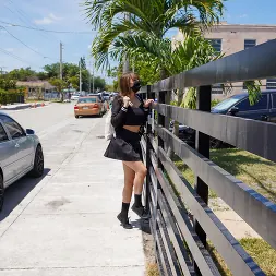 Honey Hayes en 'Team Skeet' Pequeño bandido cachondo (Miniatura 1)