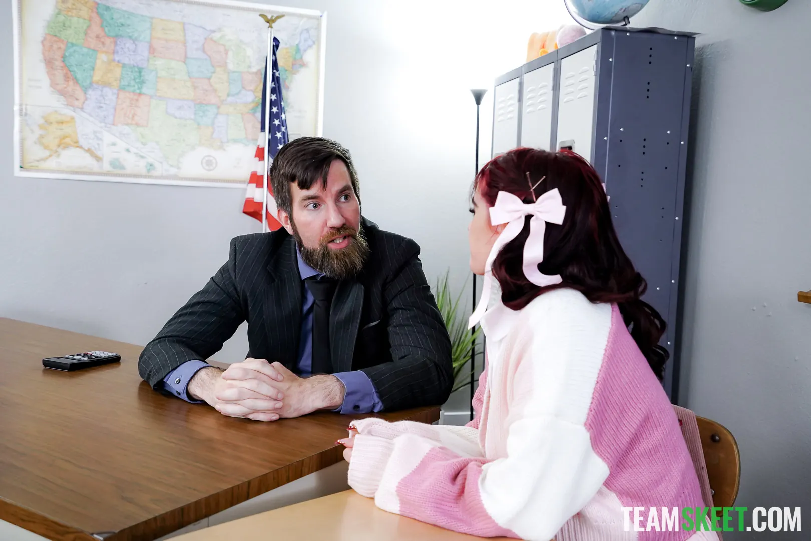 Team Skeet 'Mi primero: la lujuria de una virgen desatada (el debut porno de Ivy)' protagonizando Ivy Rose (foto 49)