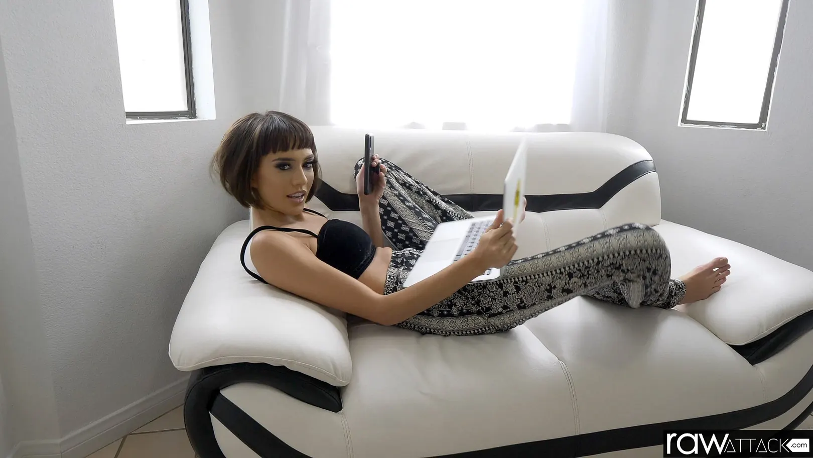 Team Skeet 'Just Like That' starring Janice Griffith (Photo 12)