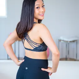 Jasmine Grey in 'Team Skeet' Eager To Play (Thumbnail 4)