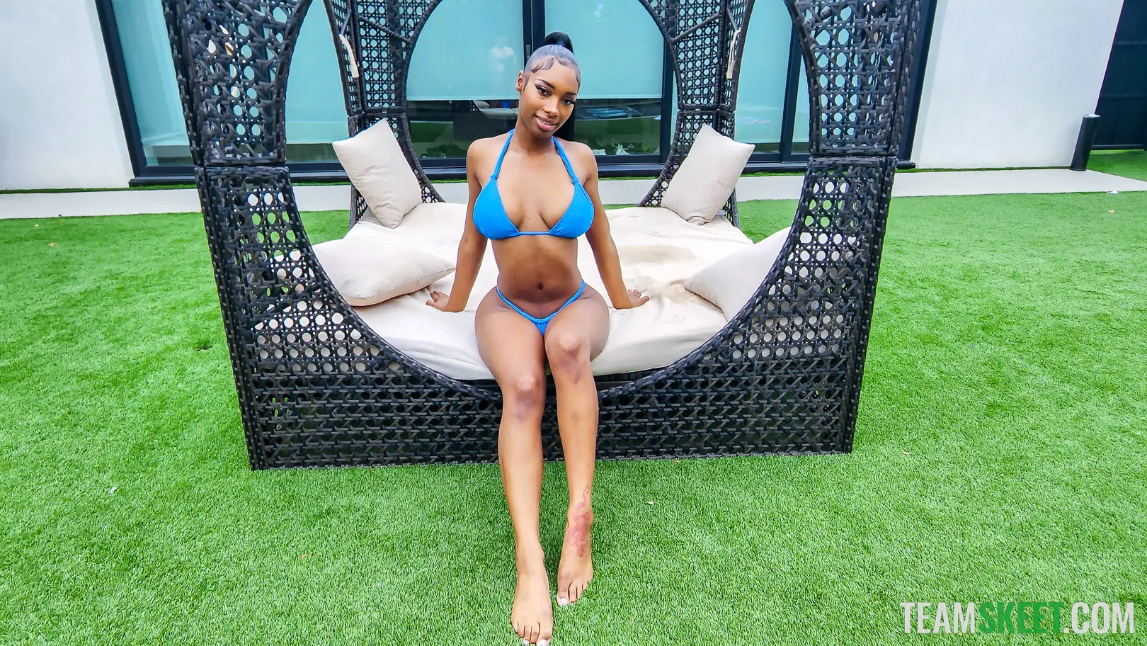 Team Skeet 'Espectáculo de bikini' protagonizando Jaymee Green (foto 4)