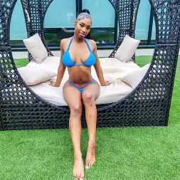 Jaymee Green en 'Team Skeet' Espectáculo de bikini (Miniatura 4)