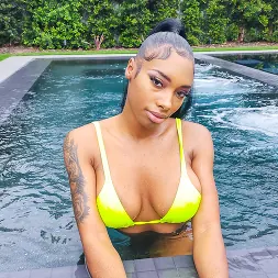 Jaymee Green en 'Team Skeet' Espectáculo de bikini (Miniatura 9)