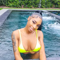 Jaymee Green en 'Team Skeet' Espectáculo de bikini (Miniatura 10)