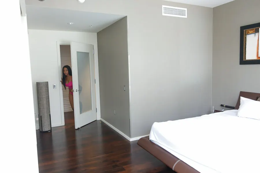 Team Skeet 'Mantente sigiloso' protagonizando Jenna Foxx (foto 1)