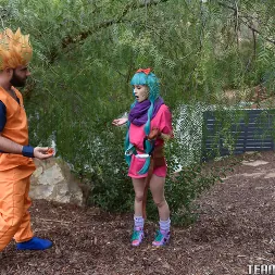 Jessie Saint en Gallo de Dragon Ball (foto 84) Jessie Saint en 'Team Skeet' Gallo de Dragon Ball (Miniatura 84)