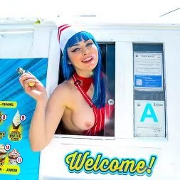 Jewelz Blu en 'Team Skeet' Compilación: lugares salvajes para follar (Miniatura 4)