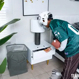 Journey Love en 'Team Skeet' Mi hijastra escondía un cuerpo perfecto debajo de esa camiseta (debut de amor de viaje) (Miniatura 20)