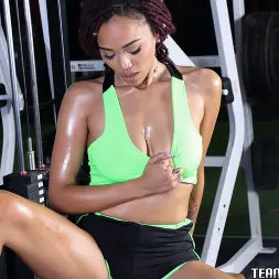 Julie Kay en Listo para hacer esto (foto 50) Julie Kay en 'Team Skeet' Listo para hacer esto (Miniatura 50)