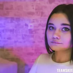 Kate Koss in 'Team Skeet' All Eyes On Me (Thumbnail 1)