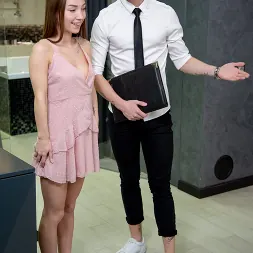 Kate Quinn in 'Team Skeet' Ready for a new career (Thumbnail 1)