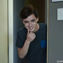 Katya Rodriguez en Un trío en la sala familiar (foto 98) Katya Rodriguez en 'Team Skeet' Un trío en la sala familiar (Miniatura 98)