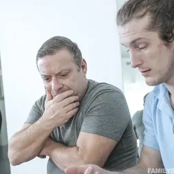 Kelsey Kage en Follando a espaldas de papá (foto 72) Kelsey Kage en 'Team Skeet' Follando a espaldas de papá (Miniatura 72)