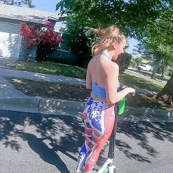 Kenzie Madison en Mueve ese trasero hacia aquí (foto 18) Kenzie Madison en 'Team Skeet' Mueve ese trasero hacia aquí (Miniatura 18)