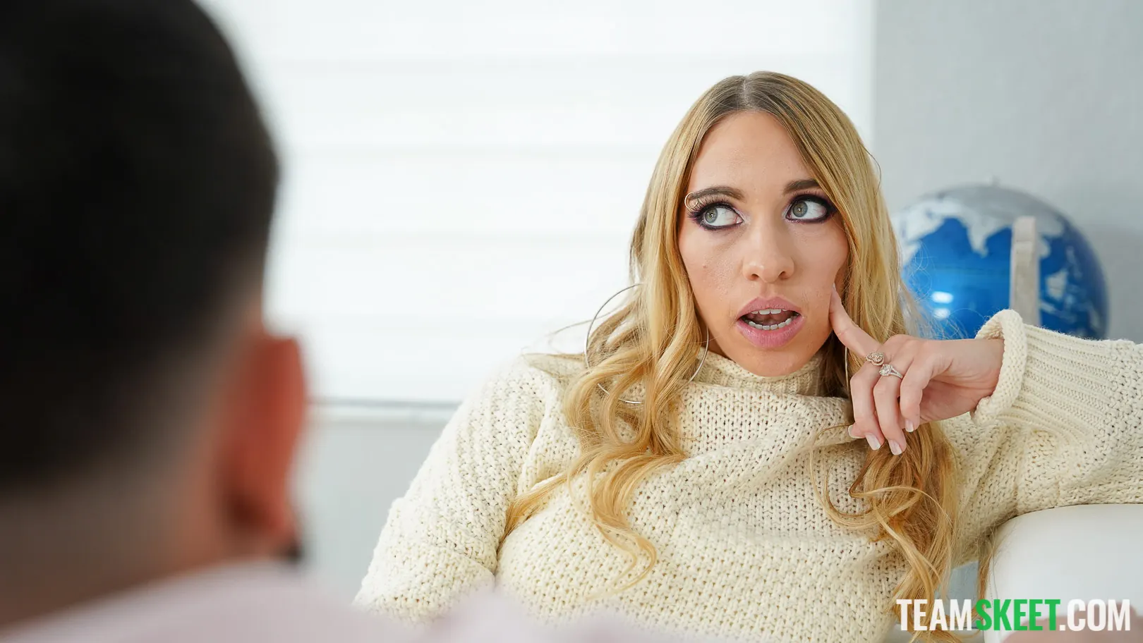 Team Skeet 'A Tight (And Wet) Bond' starring Khloe Kapri (Photo 25)