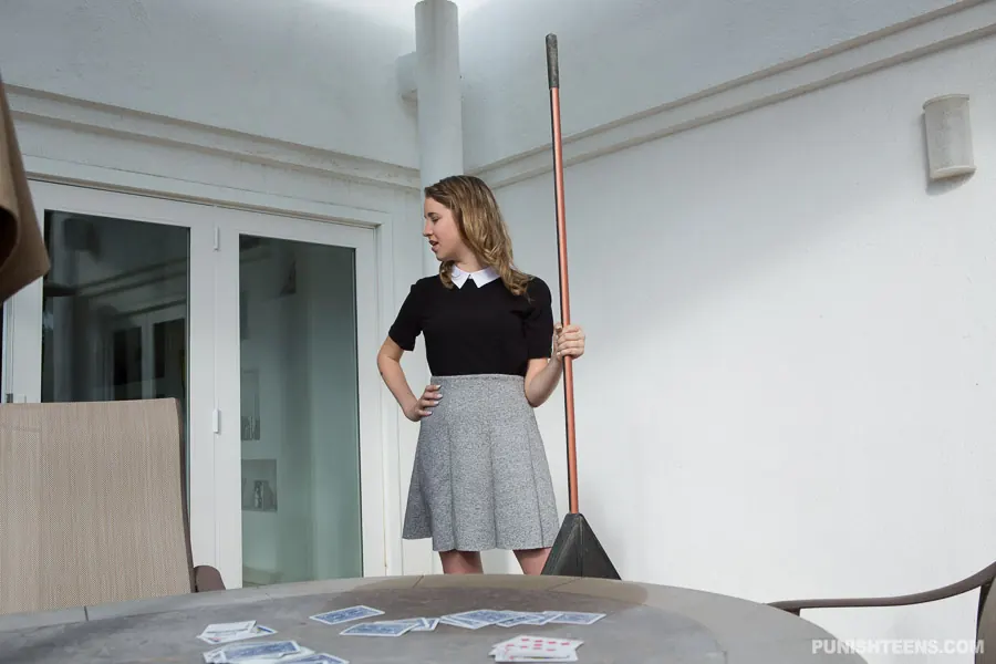 Kinsley Eden en 'El niño malcriado recibe disciplina' from 'Team Skeet' (foto 22) Team Skeet 'El niño malcriado recibe disciplina' protagonizando Kinsley Eden (foto 22)